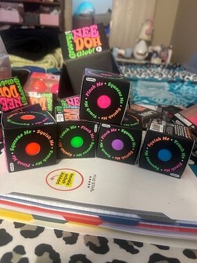 NeeDoh Groovy Glob 5-Pack Lot • Full Neon Rainbow NIB